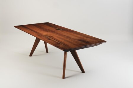 Massivholztisch mit verleimter Platte
